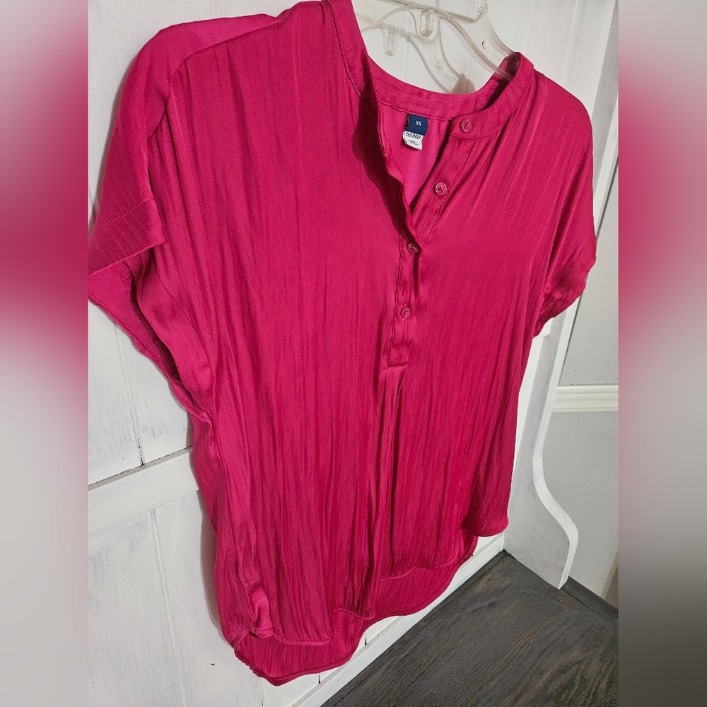 Old Navy Pink Button-Up Women's Top